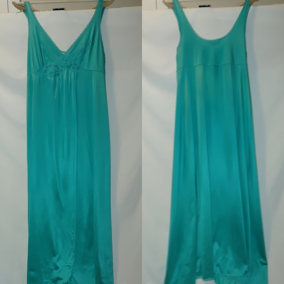 Vanity Fair Intimates & Sleepwear Vanity Fair Vintage Nightgown